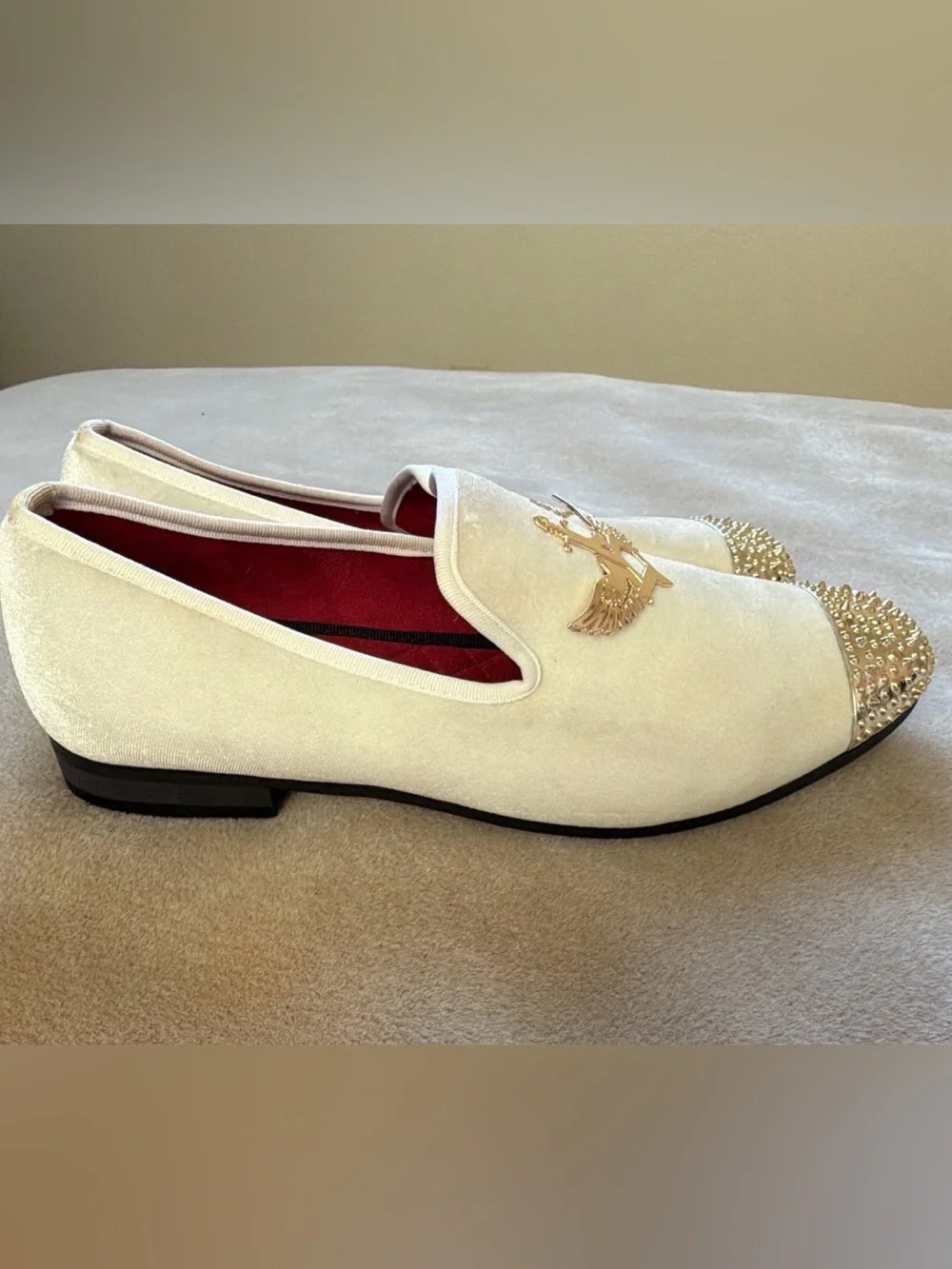 Jitai men’s white/gold/burgundy loafers dress shoes 9.5 Good condition